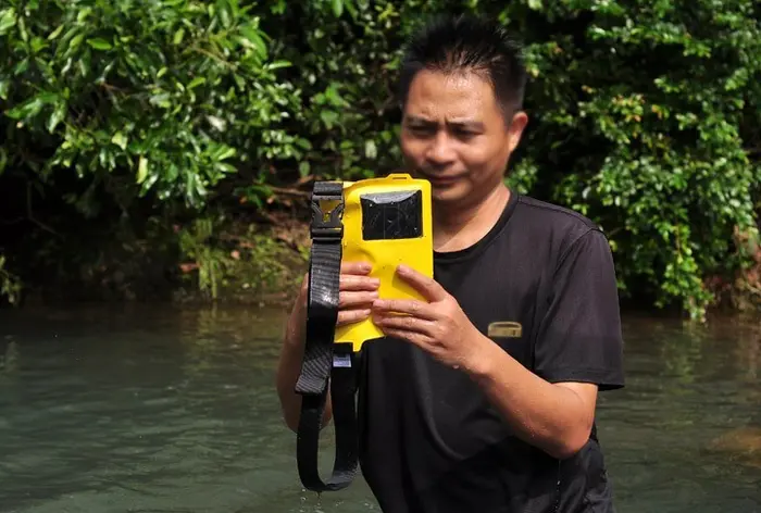 去海边玩要带防水袋？手机、相机等电子产品怎么做好防水？